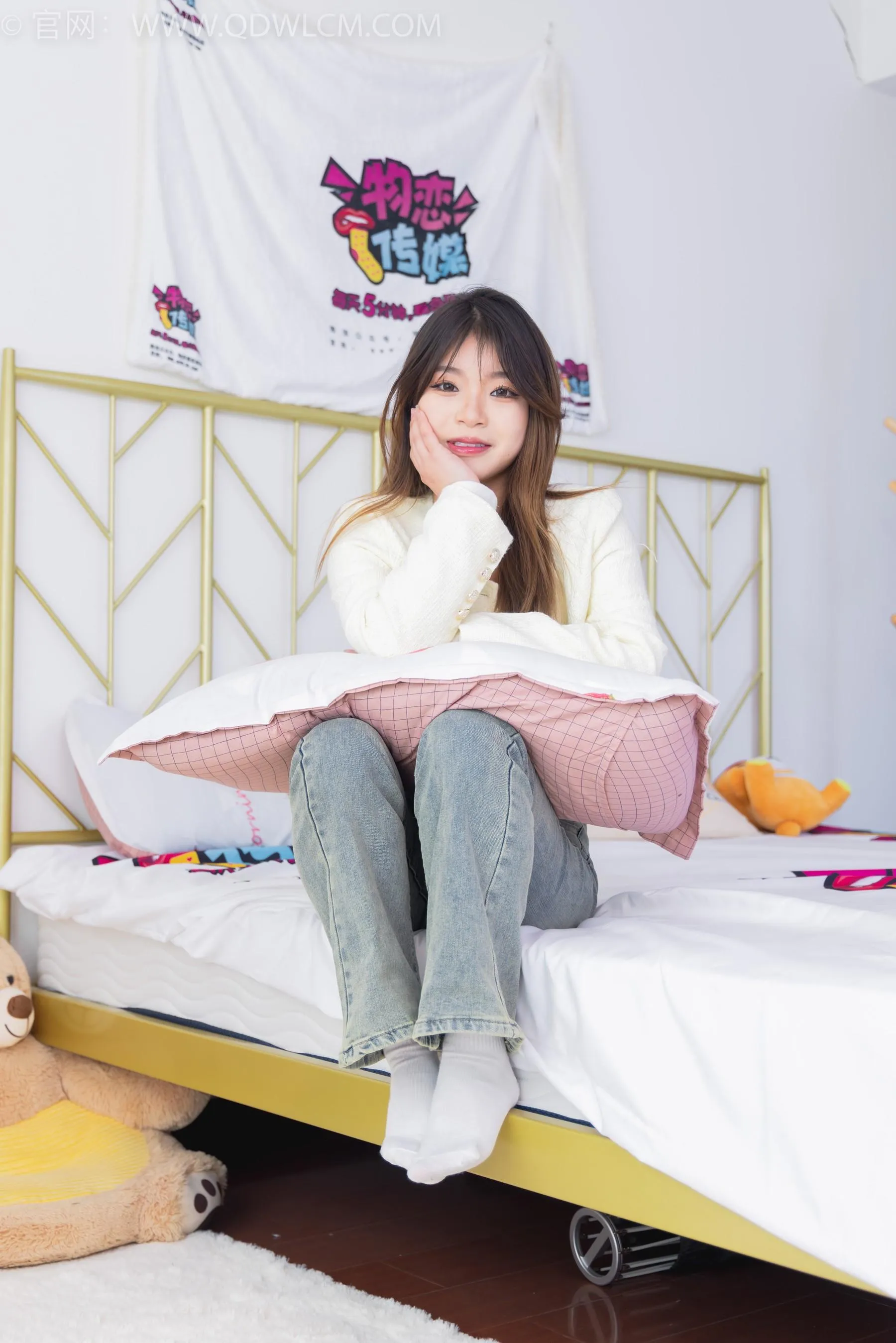 物恋传媒 NO.1556 闪闪-闪闪发光 [151P]插图3